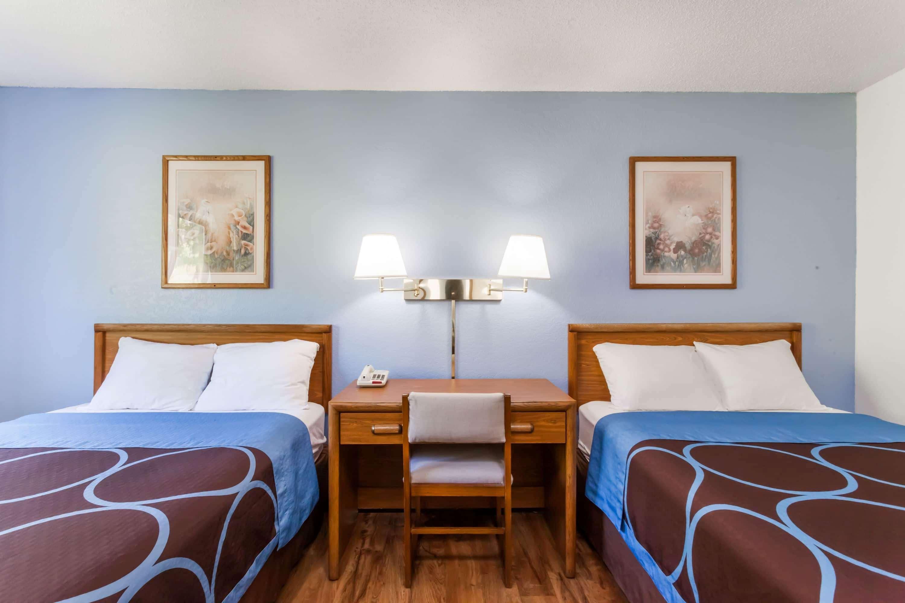 Hotel Super 8 By Wyndham Norwich Extérieur photo