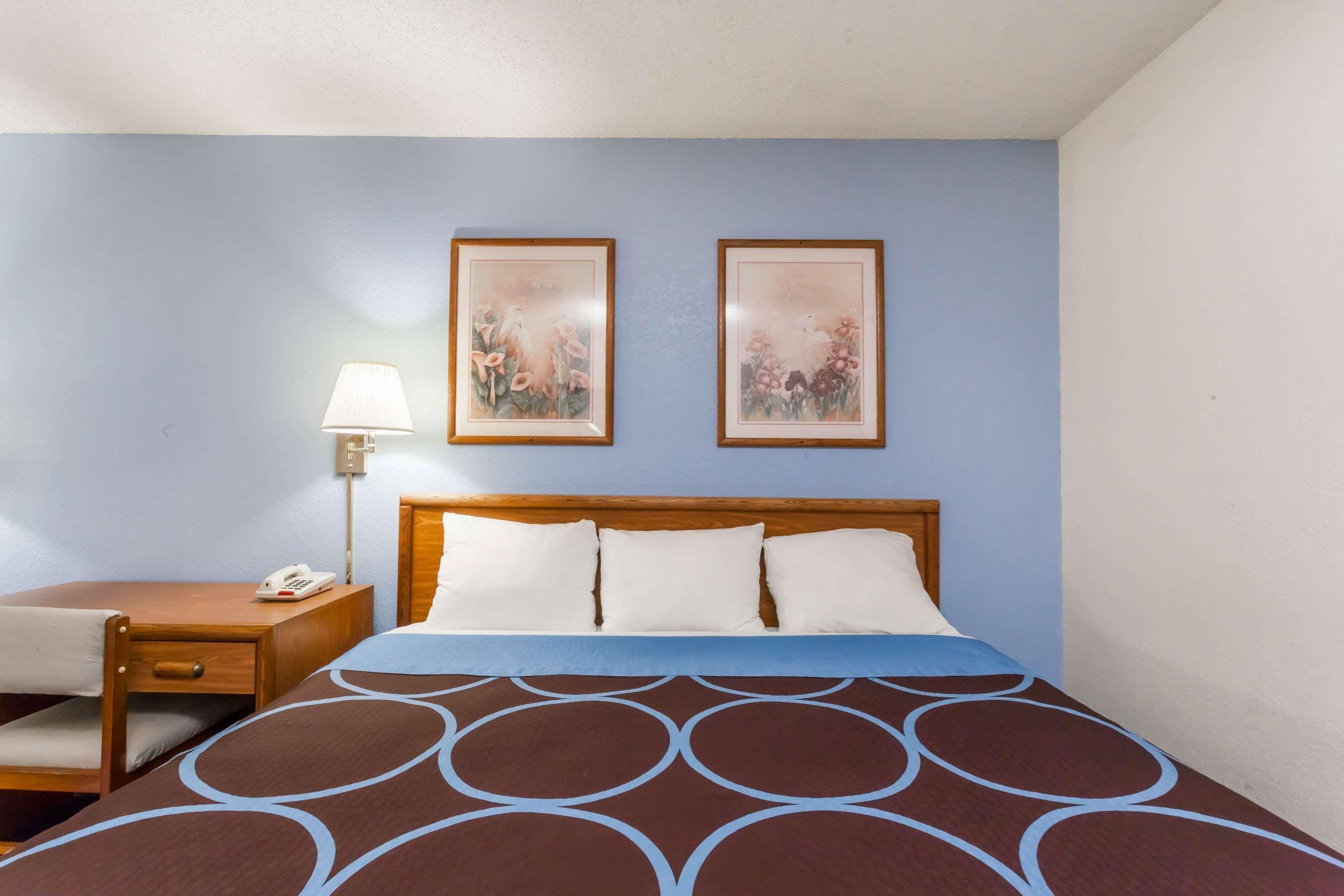 Hotel Super 8 By Wyndham Norwich Extérieur photo