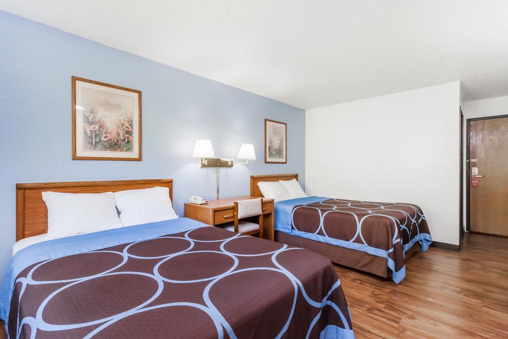 Hotel Super 8 By Wyndham Norwich Extérieur photo